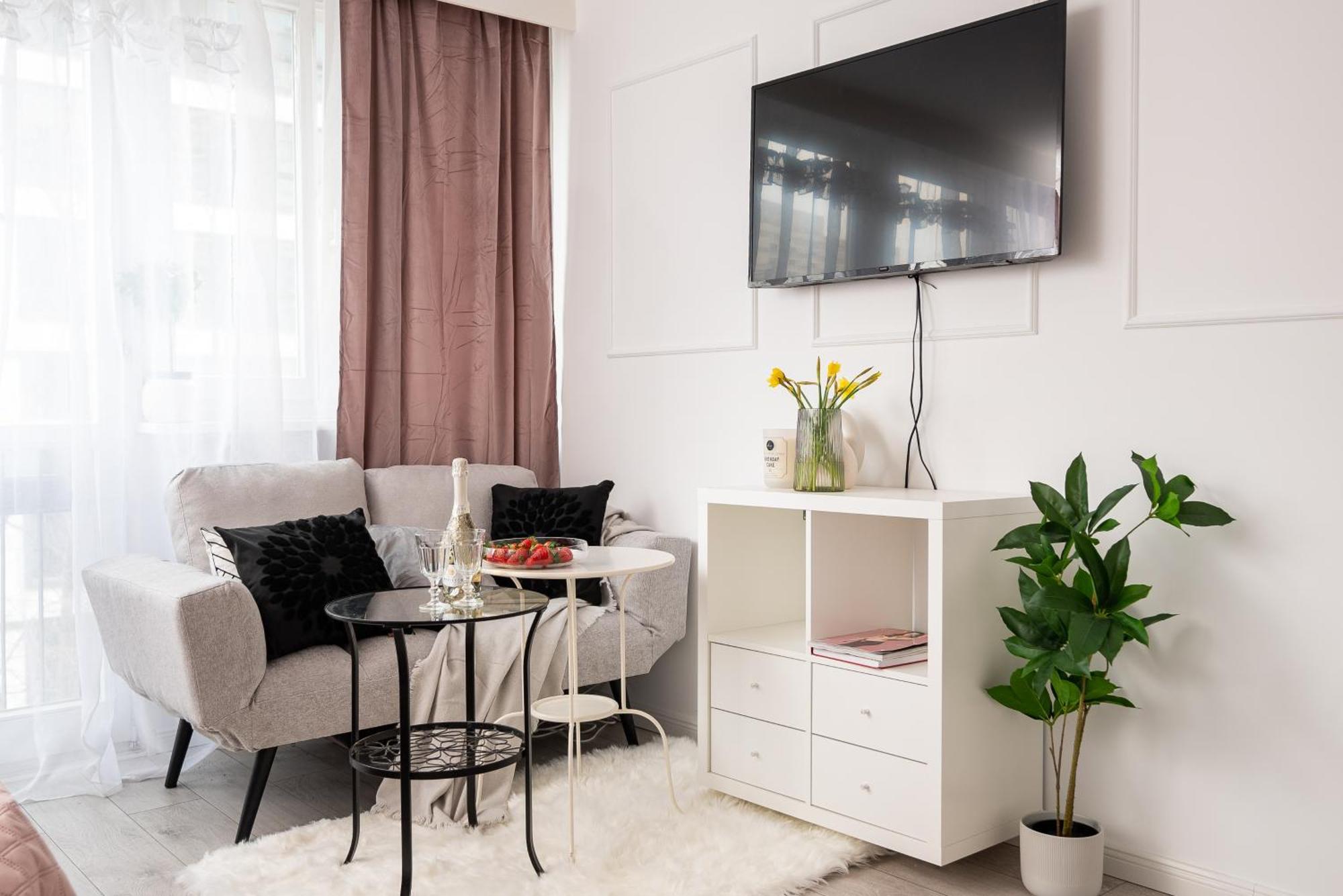 Air-conditioned Gatawaystudio 900m From Station, Parking On Site * Varsovia