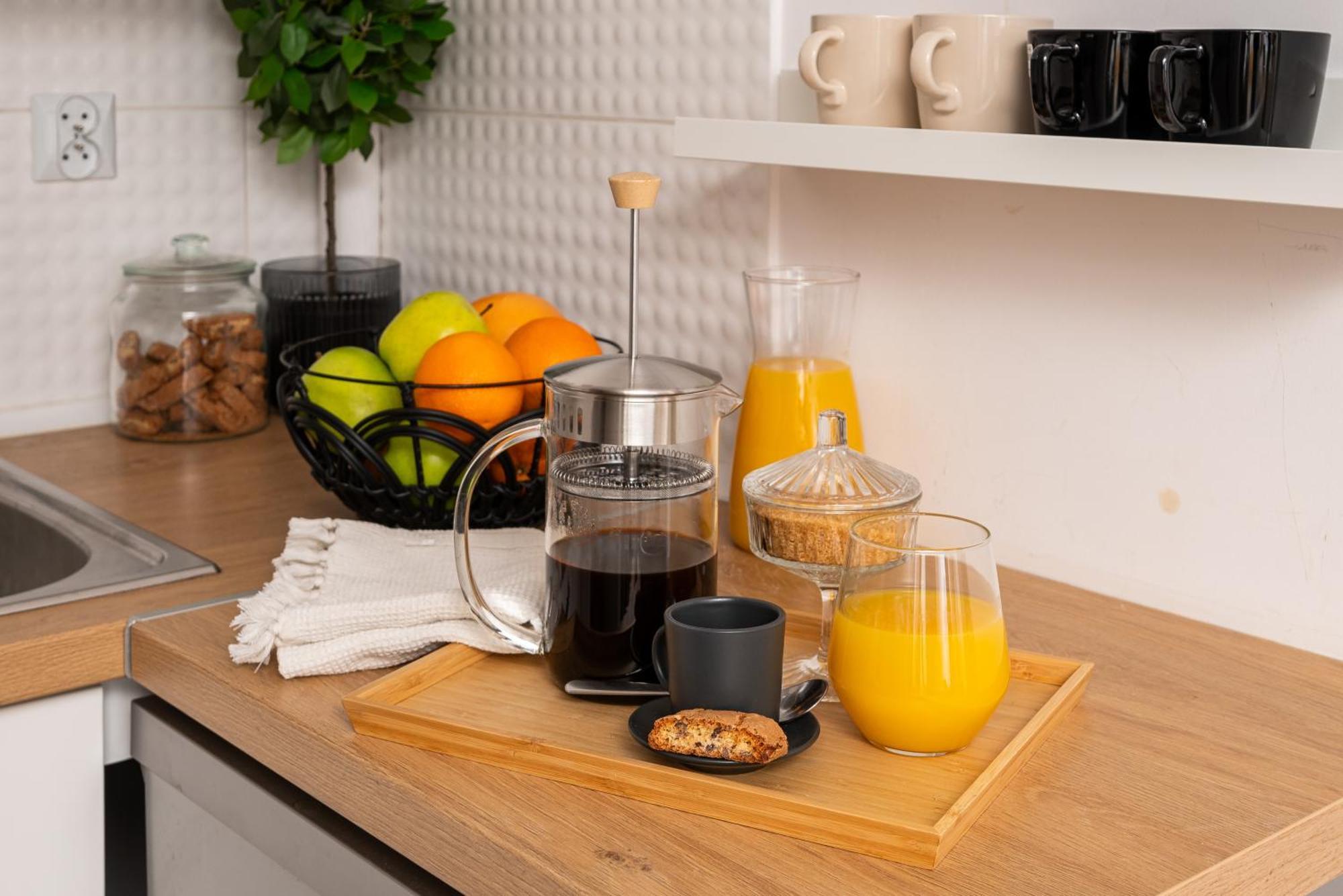 Air-conditioned Gatawaystudio 900m From Station, Parking On Site Apartamento Varsovia